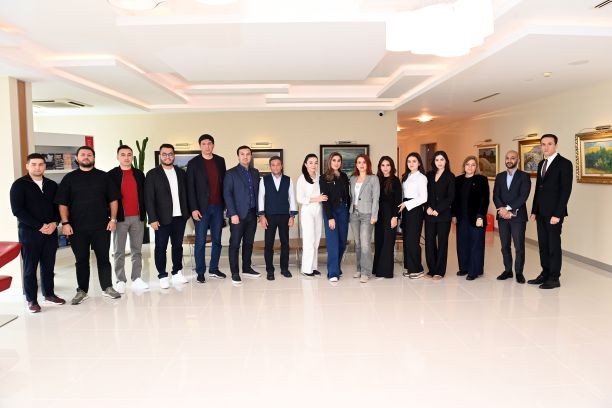 "Xalq Bank" "Eurasian Bank" və "Uzpromstroybank" nümayəndə heyətlərini qəbul edib (FOTOLAR)